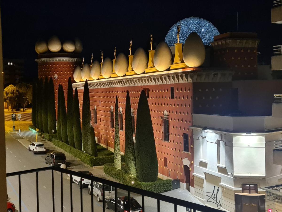 Apartamentos Enfrente Del Museo Dali Figueres  Pokoj fotografie